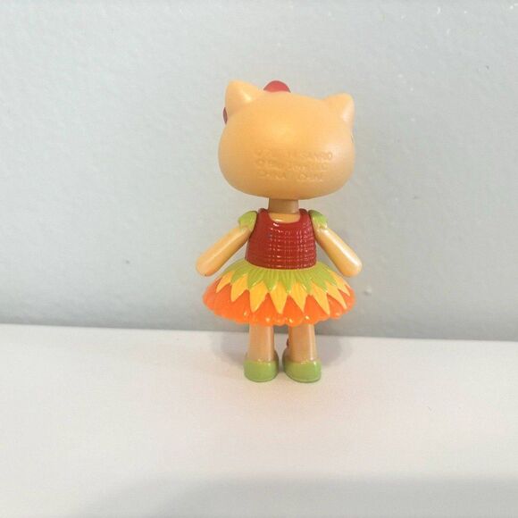 Hello Kitty with Sunflower Bow Sitting and Standing Figure - Picture 3 of 6